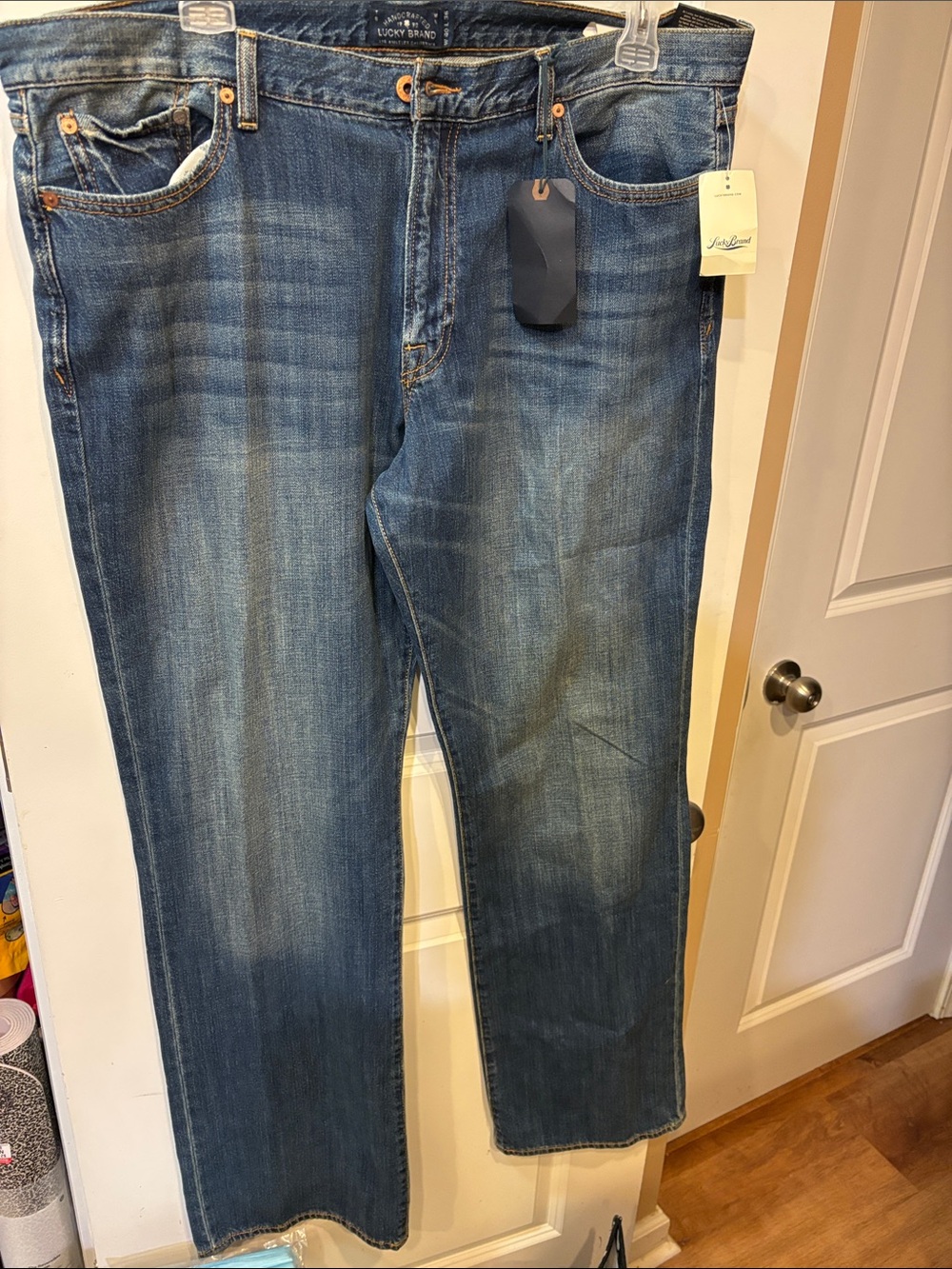 Lucky Brand Men's 367 Vintage Boot Classic  Jeans